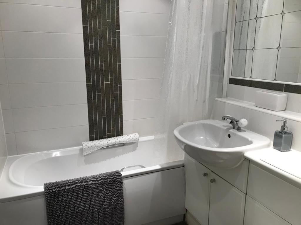 Apex Wallace St Apartment Glasgow Esterno foto